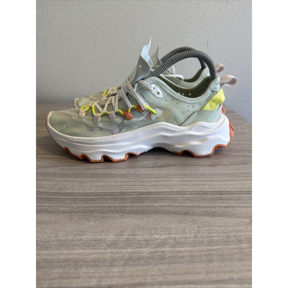 SOREL Kinetic Breakthru Tech Lace Sneakers Shoes Womens Size 8 Tea Green